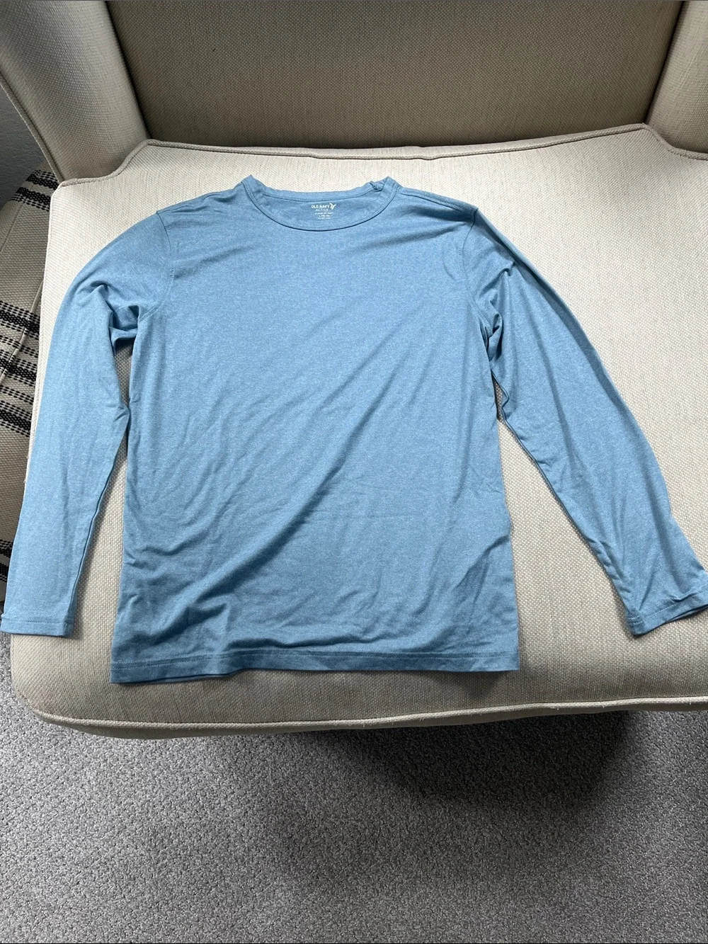 Boys Old Navy Active Long Sleeve Clout Top